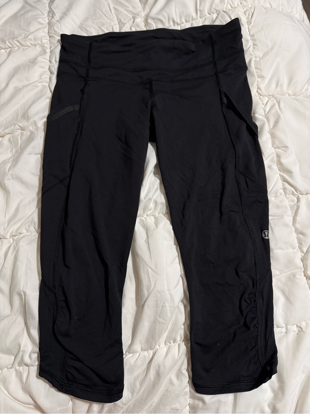 lululemon athletica Black Cropped Performance Leggings